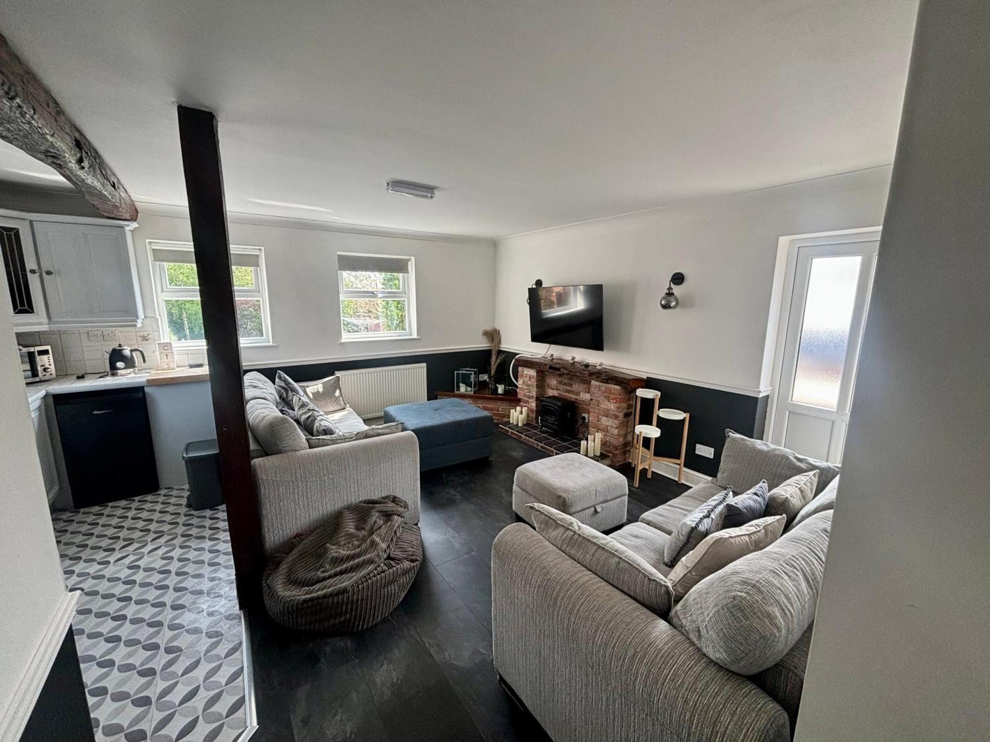 The Garden Suite Denby Village Экстерьер фото